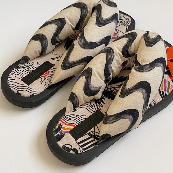 Farm Rio Stripes Puffy Flip Flop - Picture 8 of 9